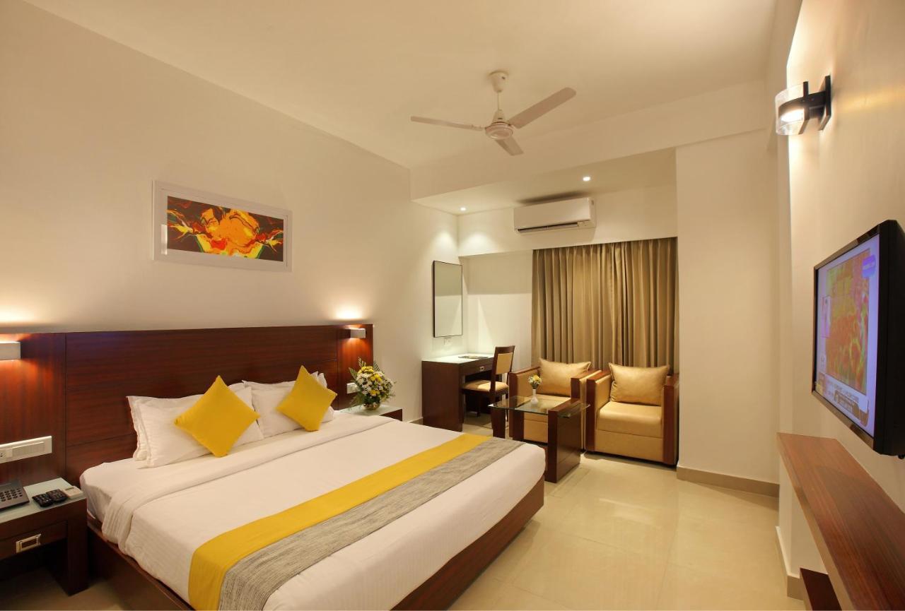 Hotel Park Residency Kuttyadi Exterior foto