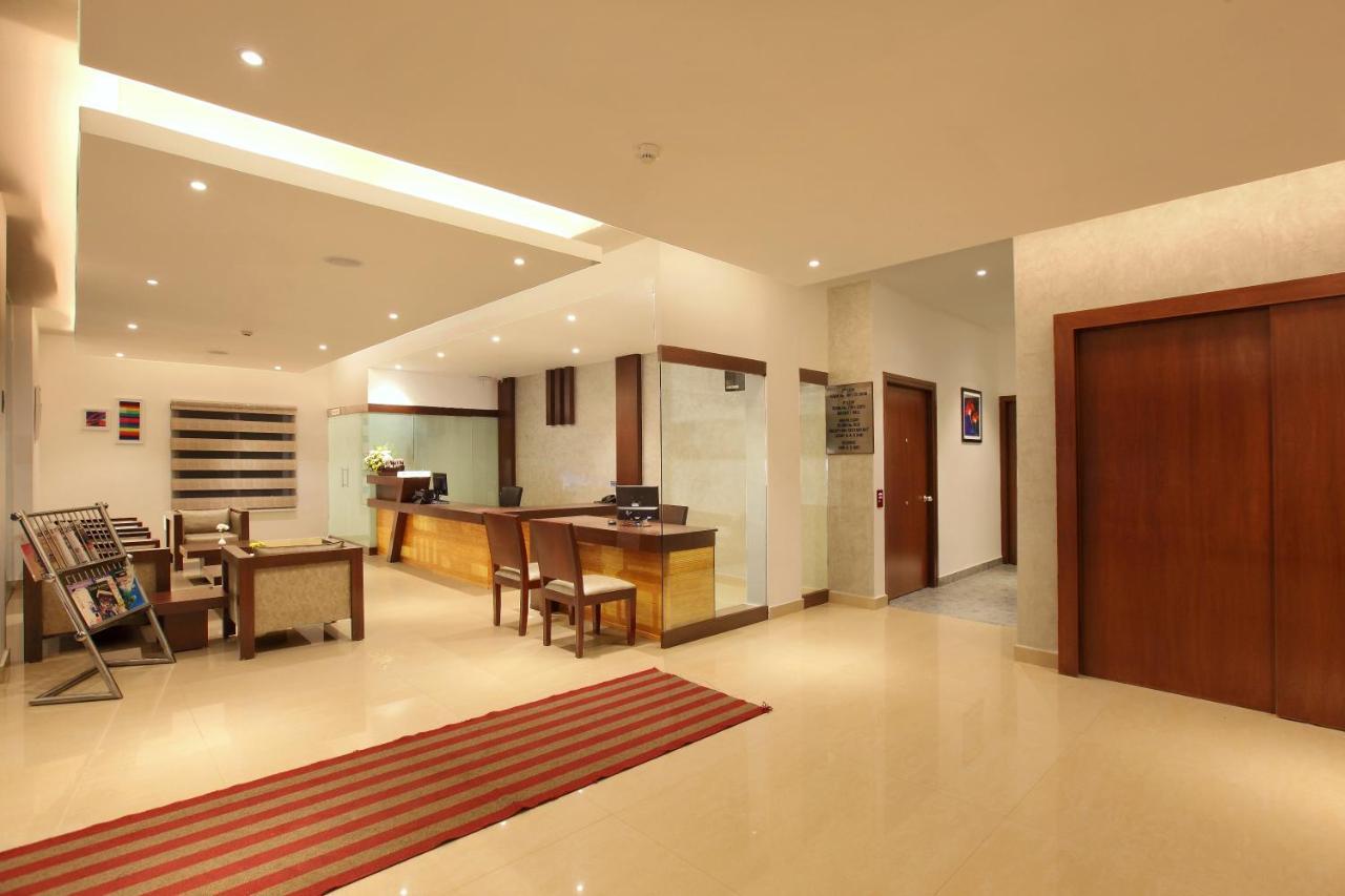 Hotel Park Residency Kuttyadi Exterior foto