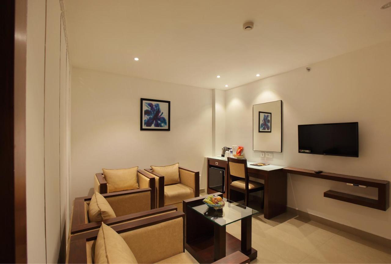 Hotel Park Residency Kuttyadi Exterior foto