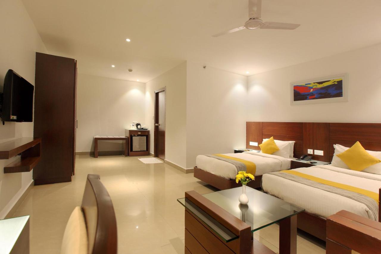 Hotel Park Residency Kuttyadi Exterior foto
